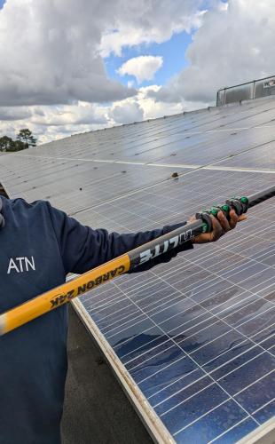 Nettoyage panneaux photovoltaïques